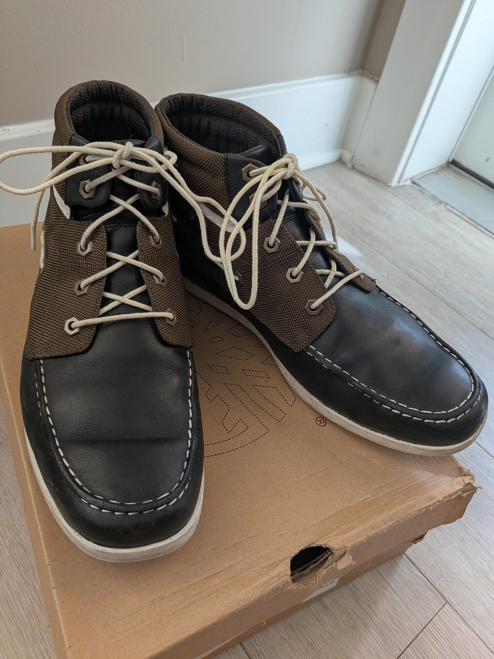 Timberland Two-Tone Black and Brown Chukka Lace-Up Boots